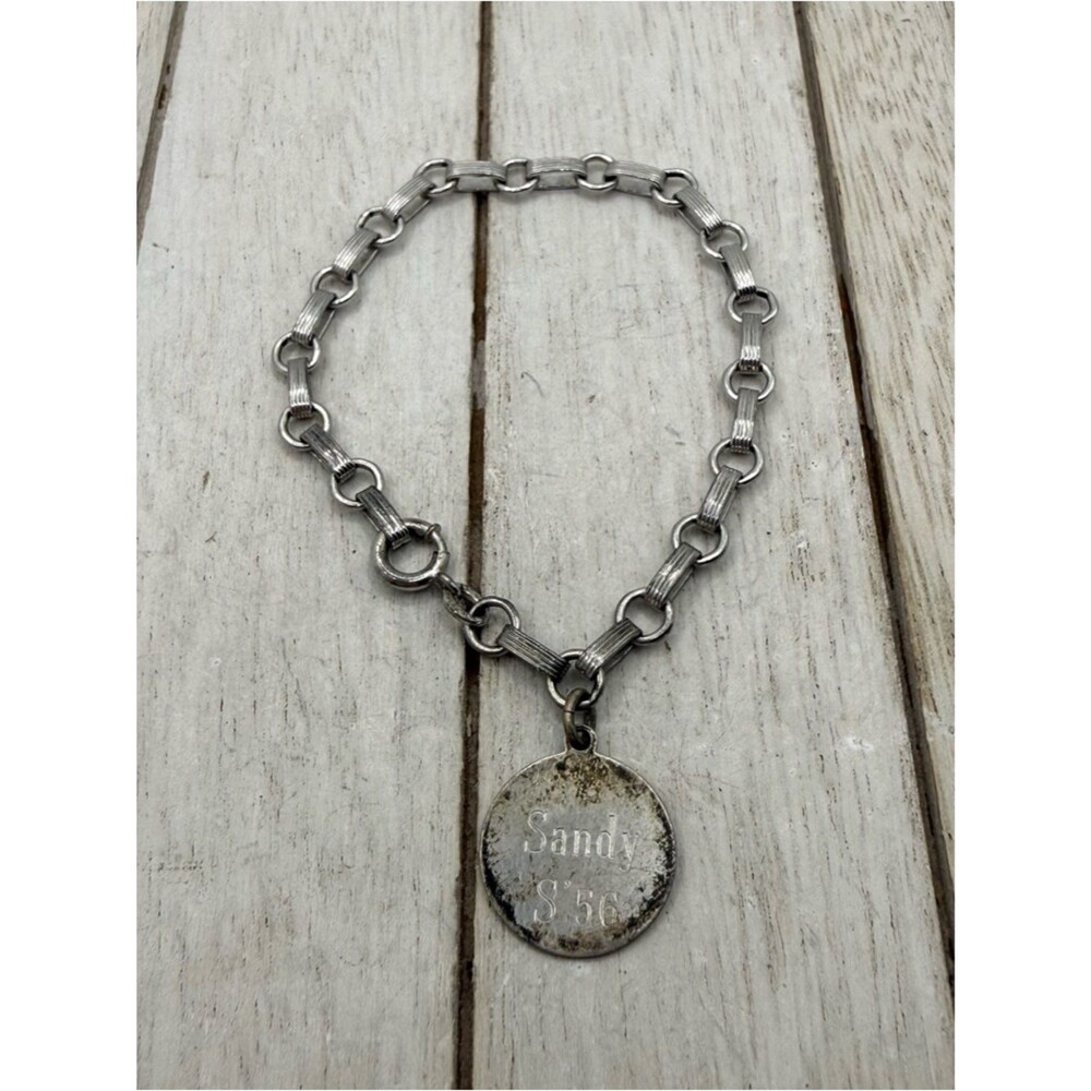 Engraved Round Disc Necklace in Silver - Personalized Look